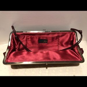Purse with short string MNG maroon silk lining